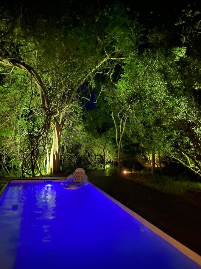 Hideaways Lazuli Bush Lodge, フルフルウェ エクステリア 写真