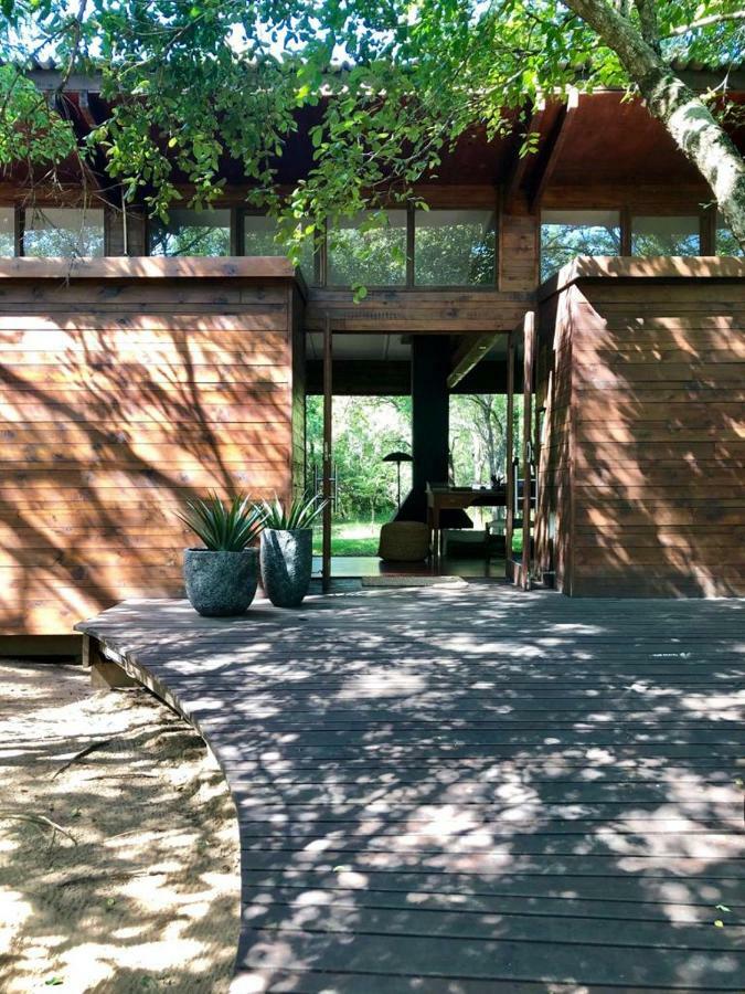 Hideaways Lazuli Bush Lodge, フルフルウェ エクステリア 写真