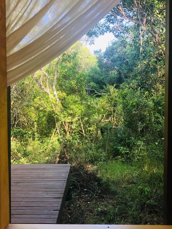 Hideaways Lazuli Bush Lodge, フルフルウェ エクステリア 写真