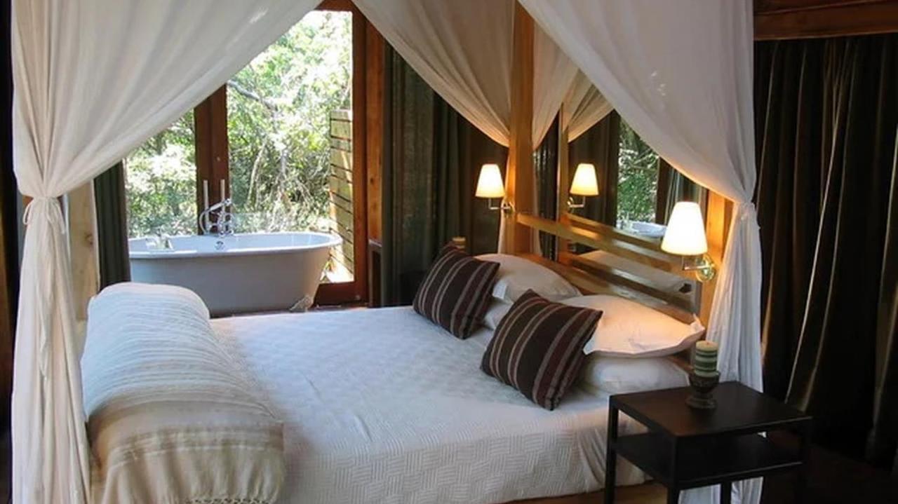 Hideaways Lazuli Bush Lodge, フルフルウェ エクステリア 写真