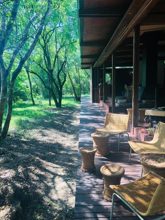 Hideaways Lazuli Bush Lodge, フルフルウェ エクステリア 写真
